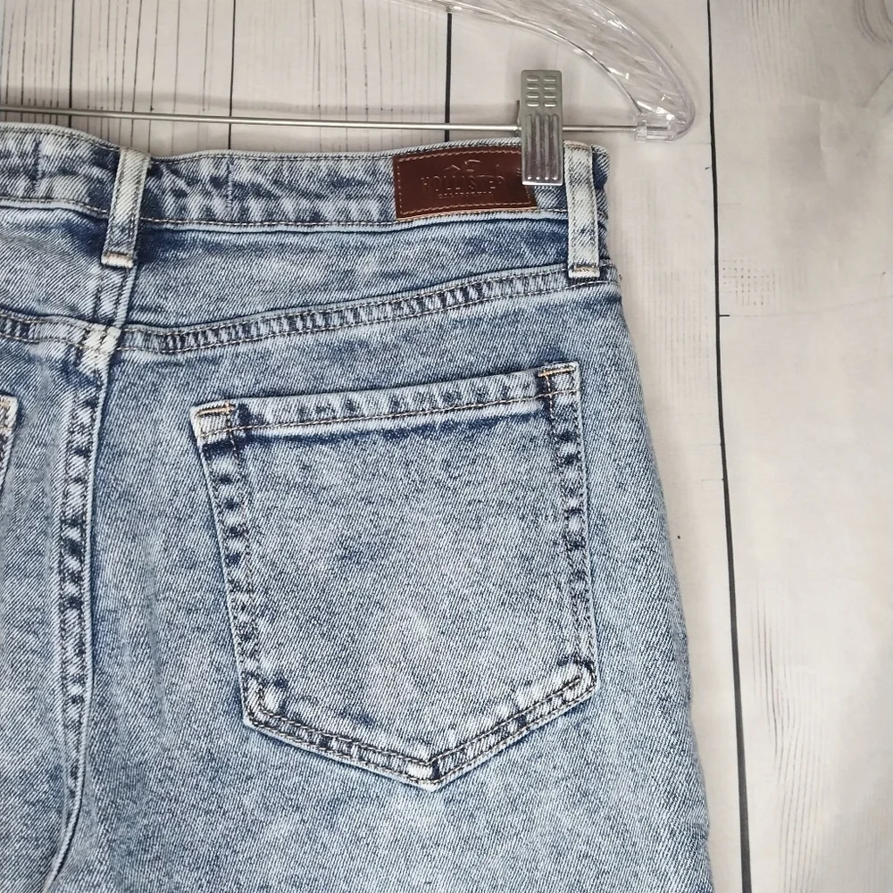 Hollister Ultra High-Rise Mom Jeans With Plaid Patchwork With Raw Hem - Picture 10 of 12